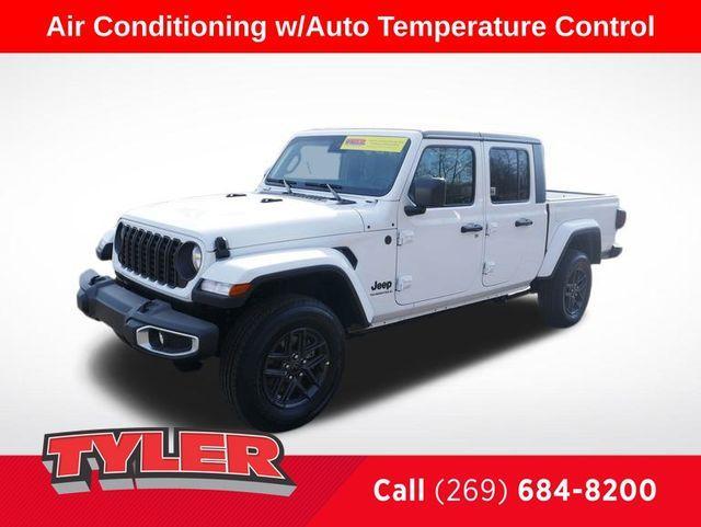 new 2024 Jeep Gladiator car, priced at $41,691