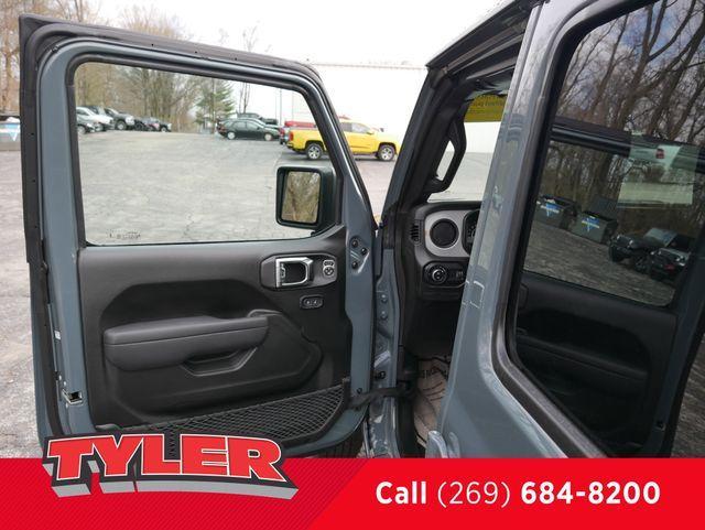 new 2025 Jeep Gladiator car, priced at $45,475