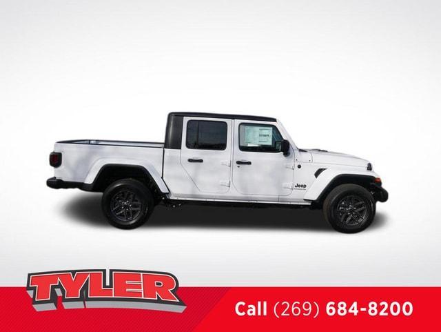 new 2024 Jeep Gladiator car, priced at $44,150