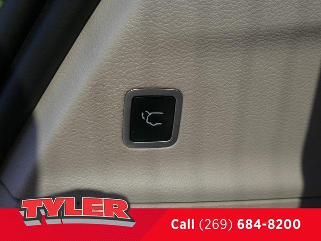 used 2020 Chrysler Pacifica car, priced at $28,944