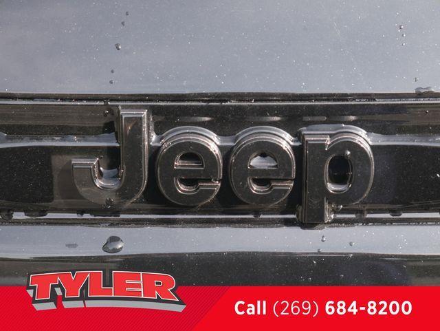 new 2025 Jeep Grand Cherokee car, priced at $50,731