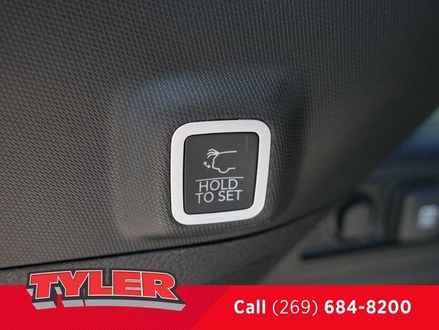 new 2025 Jeep Grand Cherokee car, priced at $40,265