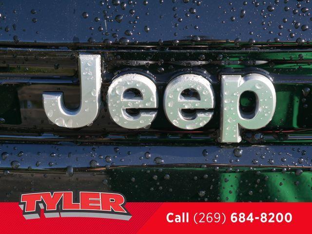 new 2025 Jeep Grand Cherokee car, priced at $40,265