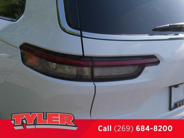 new 2025 Jeep Grand Cherokee L car