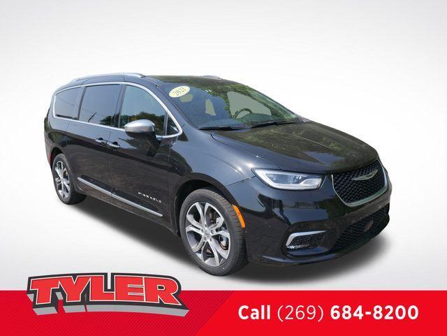 used 2021 Chrysler Pacifica car, priced at $32,600