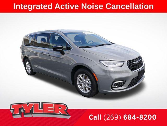 new 2025 Chrysler Pacifica car, priced at $39,947