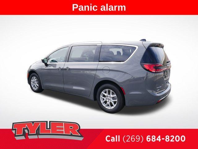new 2025 Chrysler Pacifica car, priced at $39,947