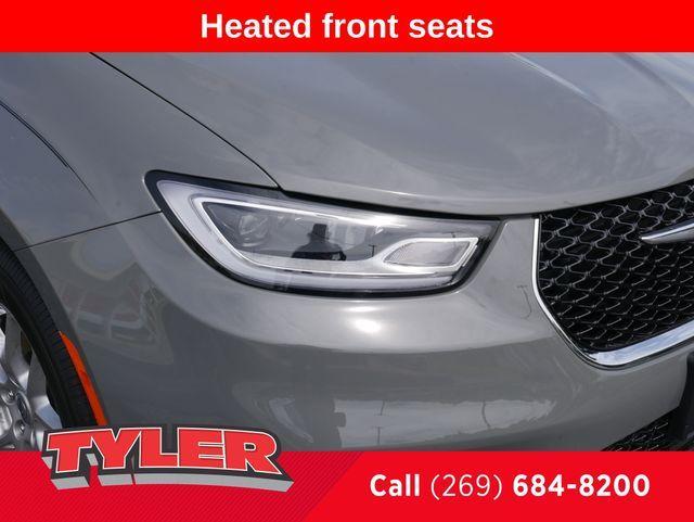 new 2025 Chrysler Pacifica car, priced at $39,947