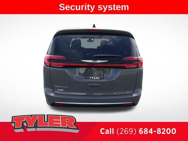new 2025 Chrysler Pacifica car, priced at $39,947