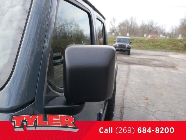 new 2025 Jeep Gladiator car, priced at $45,596