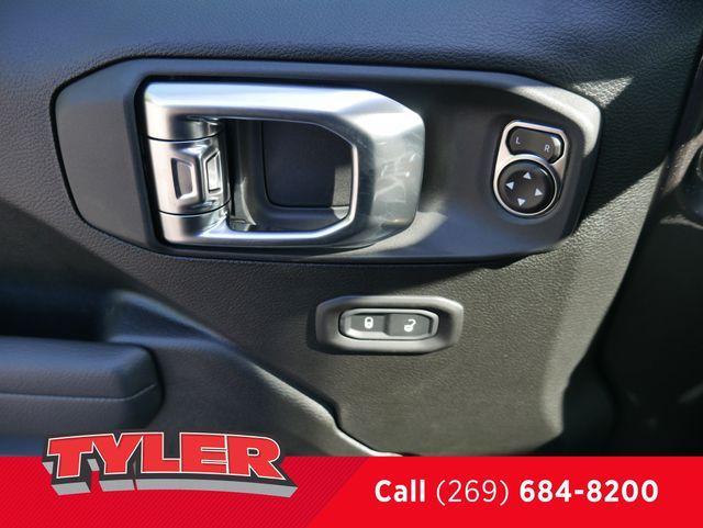 new 2025 Jeep Wrangler car, priced at $41,400