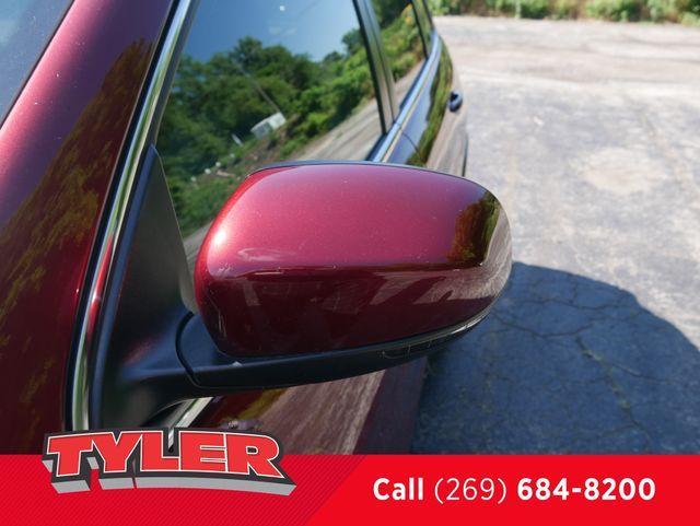 used 2020 Jeep Cherokee car, priced at $21,394
