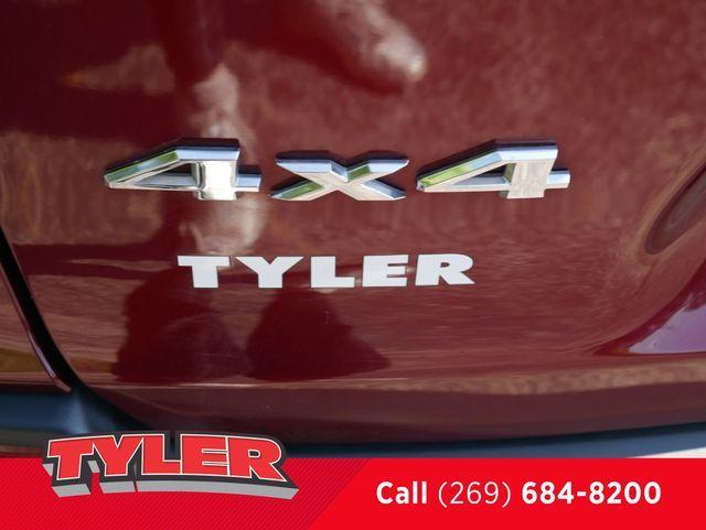 used 2020 Jeep Cherokee car, priced at $21,394