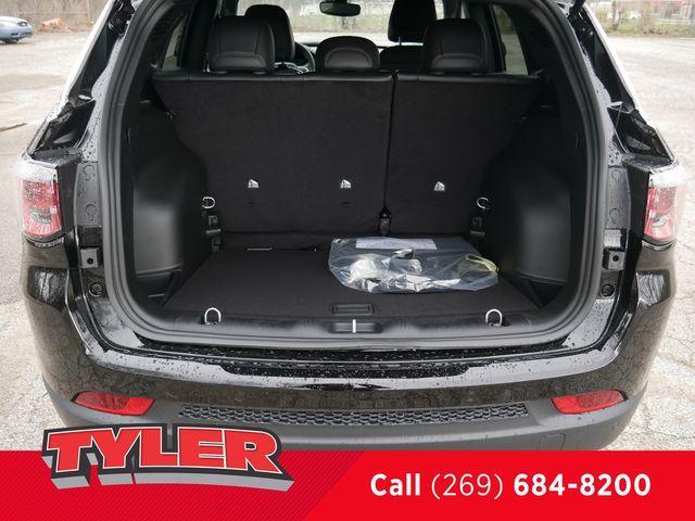 new 2025 Jeep Compass car, priced at $31,126