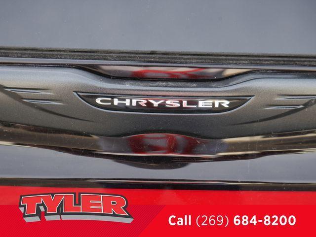 new 2025 Chrysler Pacifica car