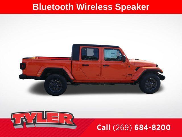new 2025 Jeep Gladiator car, priced at $47,268