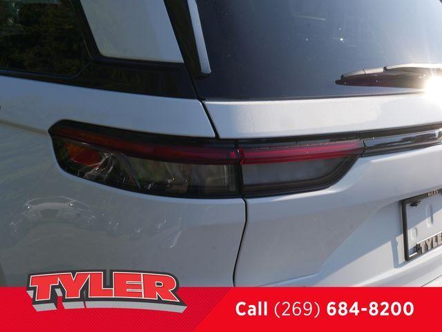 new 2025 Jeep Grand Cherokee car