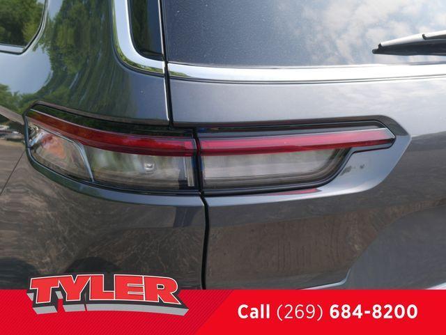 new 2025 Jeep Grand Cherokee L car