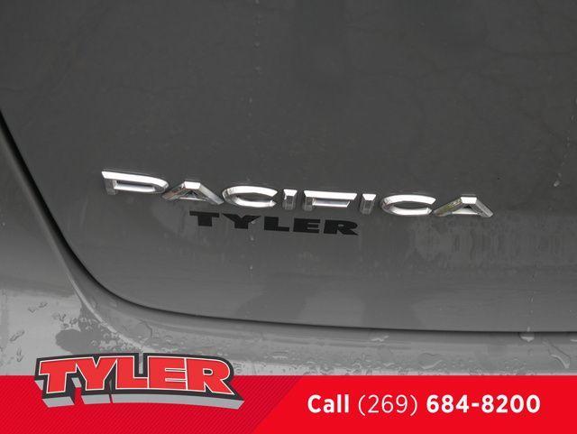 used 2022 Chrysler Pacifica Hybrid car, priced at $20,500