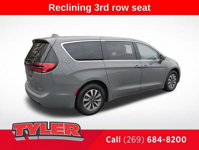 used 2022 Chrysler Pacifica Hybrid car, priced at $20,500