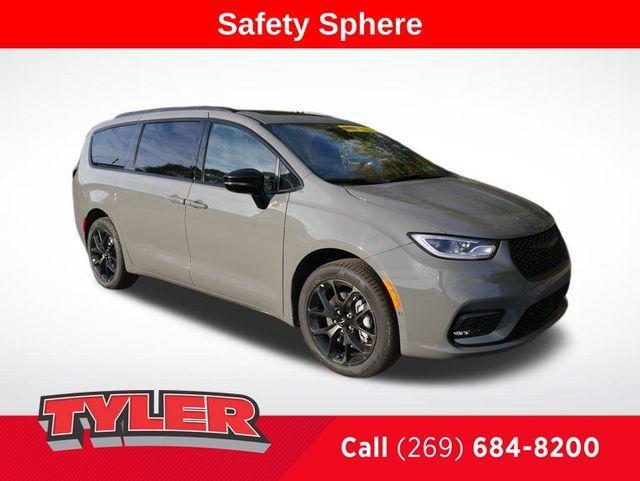 new 2025 Chrysler Pacifica car, priced at $53,635