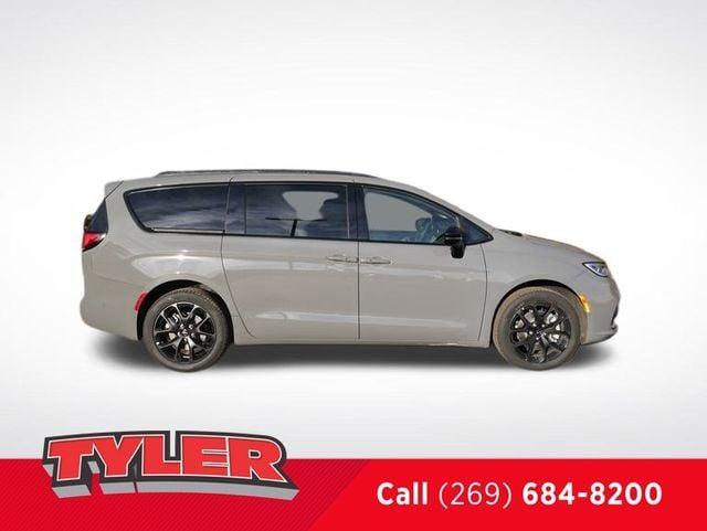 new 2025 Chrysler Pacifica car, priced at $52,135