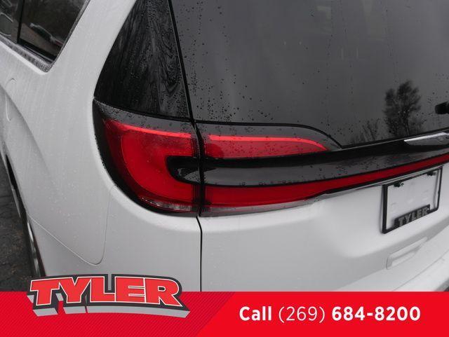 used 2022 Chrysler Pacifica car, priced at $22,500