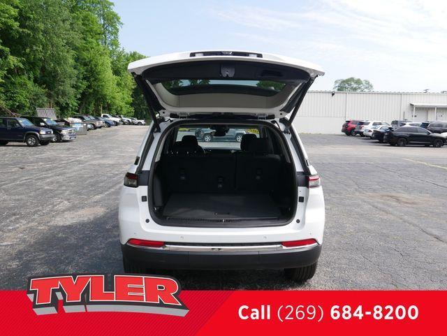 used 2023 Jeep Grand Cherokee car, priced at $32,986