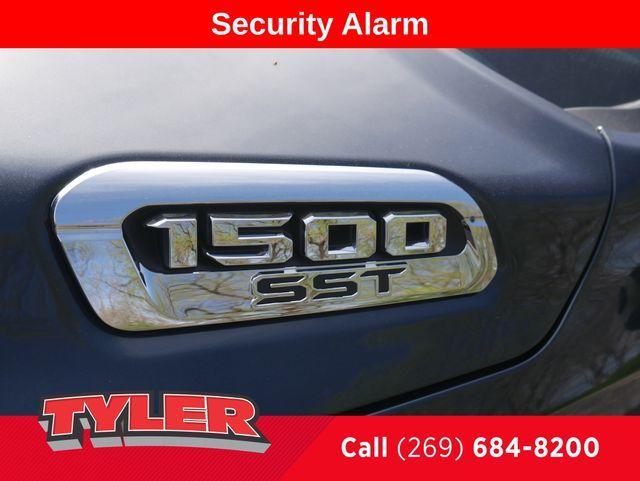 new 2025 Ram 1500 car, priced at $53,663