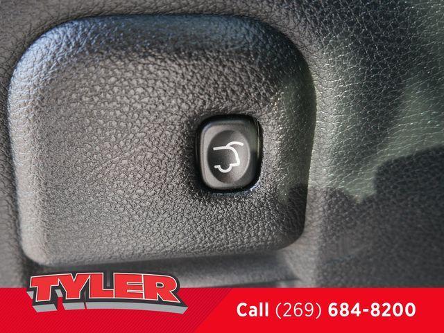 used 2018 Jeep Grand Cherokee car, priced at $15,902