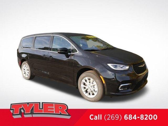 new 2025 Chrysler Pacifica car, priced at $44,440