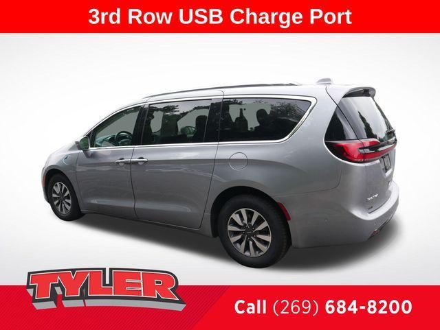 used 2021 Chrysler Pacifica Hybrid car, priced at $21,000