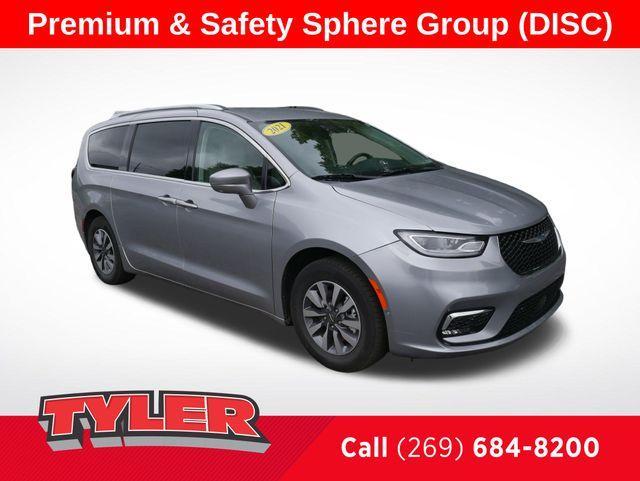 used 2021 Chrysler Pacifica Hybrid car, priced at $21,000