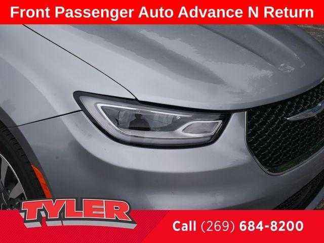 used 2021 Chrysler Pacifica Hybrid car, priced at $21,000