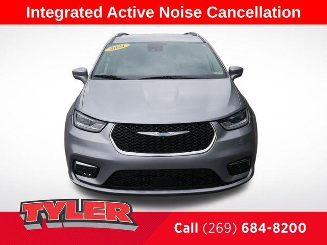 used 2021 Chrysler Pacifica Hybrid car, priced at $21,000