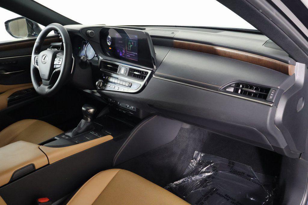 used 2022 Lexus ES 300h car, priced at $29,955