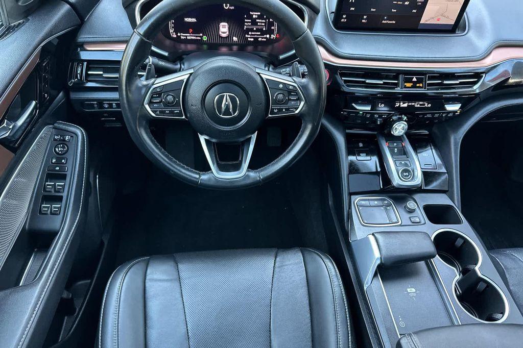 used 2022 Acura MDX car, priced at $34,648