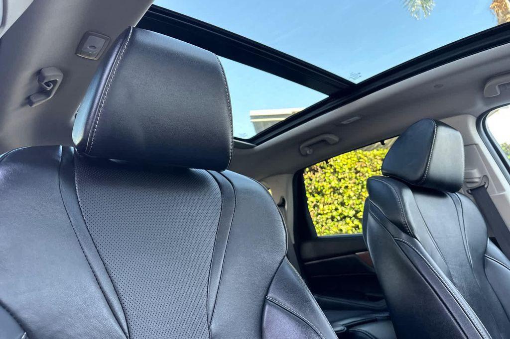 used 2022 Acura MDX car, priced at $34,648