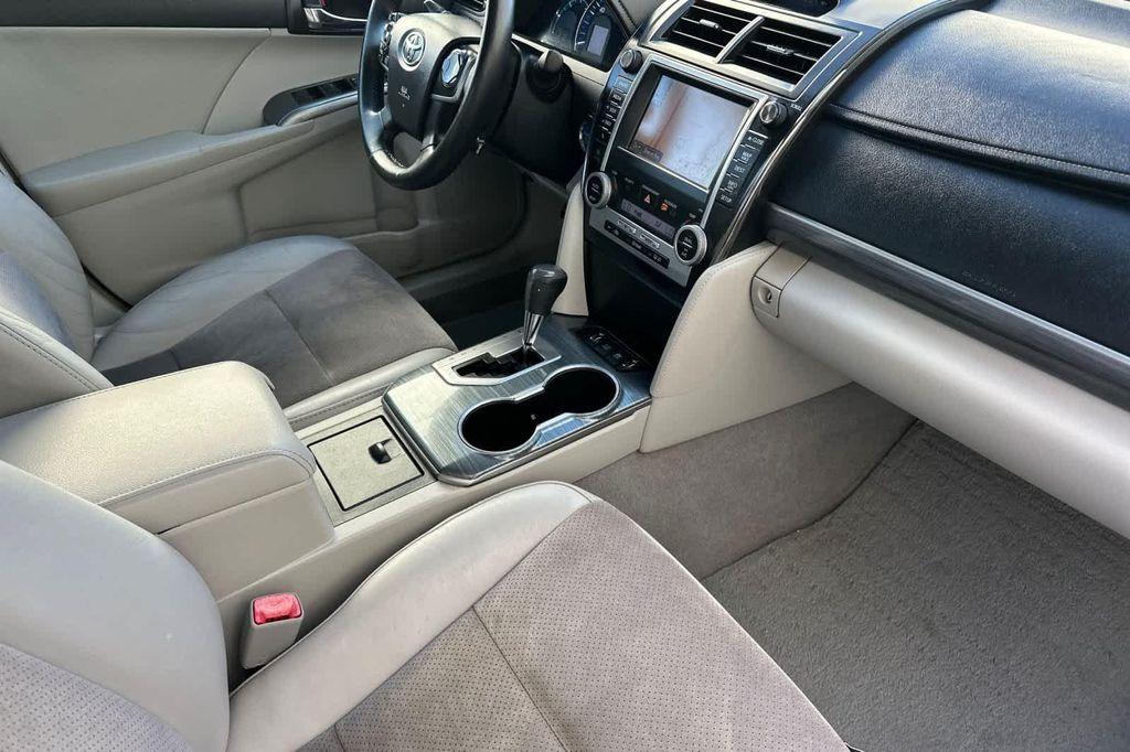 used 2012 Toyota Camry Hybrid car, priced at $9,988