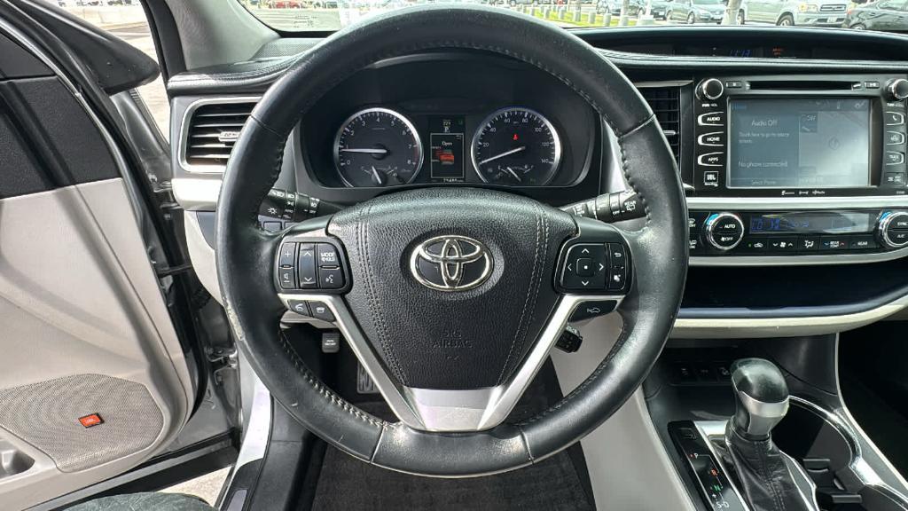 used 2016 Toyota Highlander car, priced at $23,988