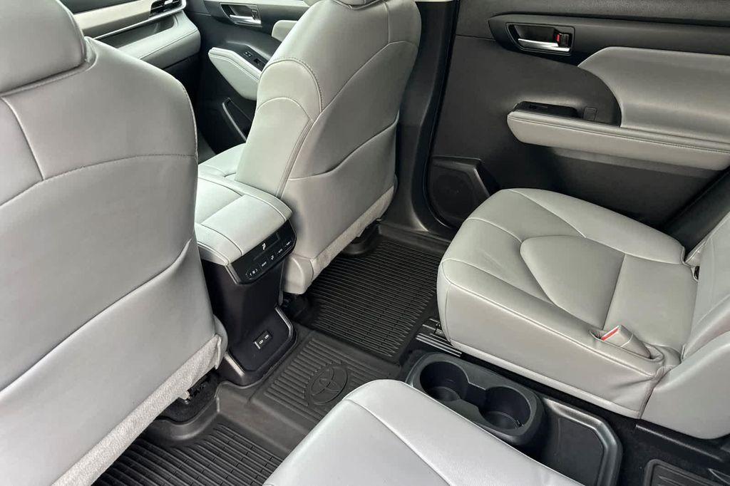 used 2022 Toyota Highlander car, priced at $32,940