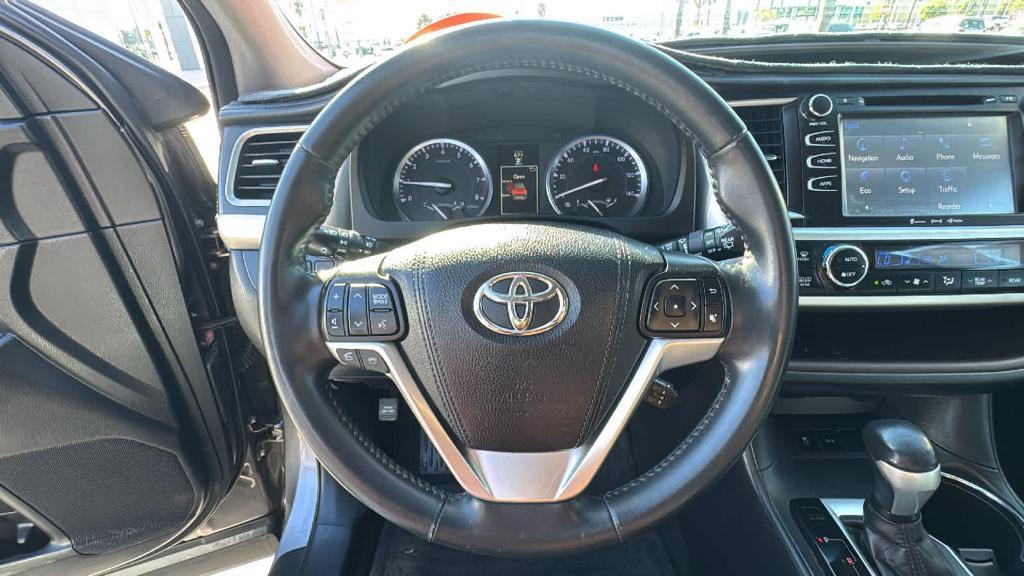 used 2016 Toyota Highlander car, priced at $12,988