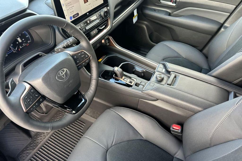 new 2026 Toyota Grand Highlander Hybrid car, priced at $64,278