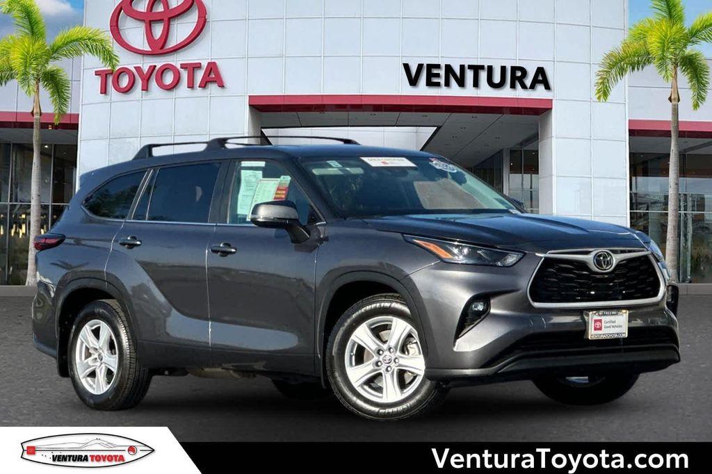 used 2024 Toyota Highlander car, priced at $37,988
