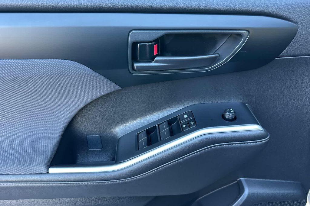 used 2024 Toyota Highlander car, priced at $37,988