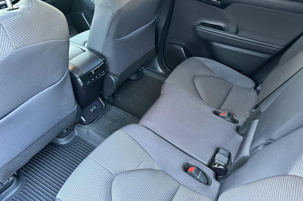 used 2024 Toyota Highlander car, priced at $37,988