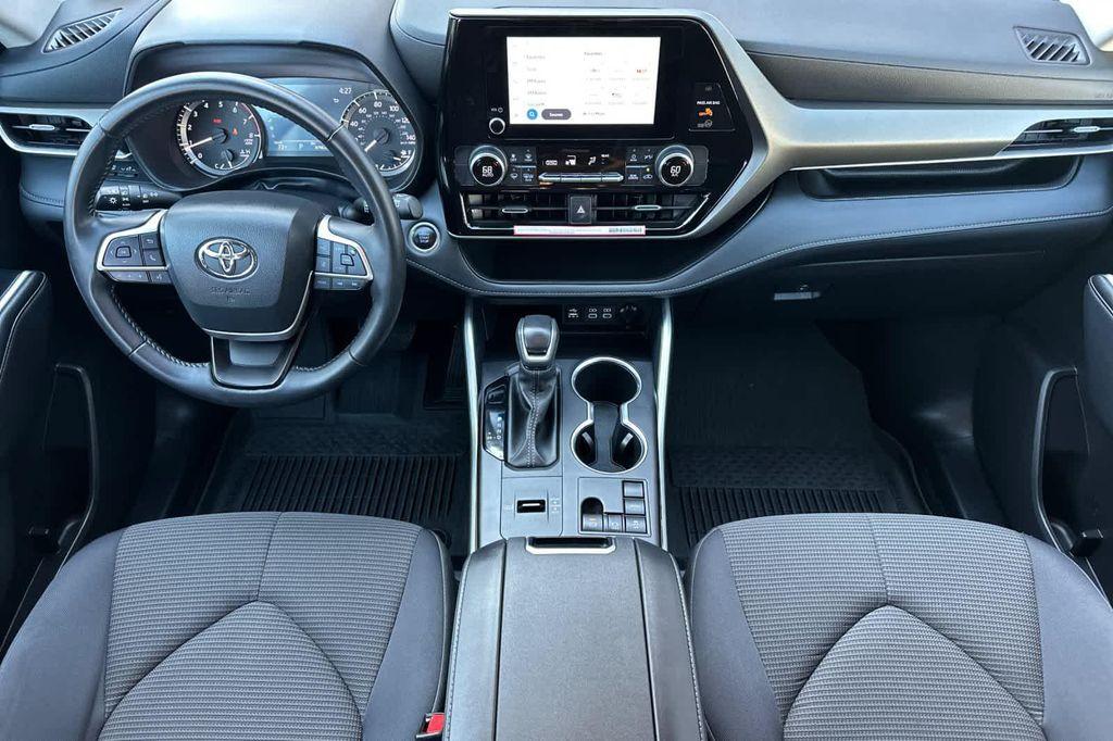 used 2024 Toyota Highlander car, priced at $37,988