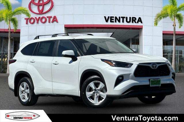 new 2025 Toyota Highlander car, priced at $43,068