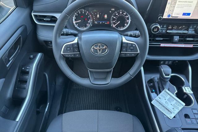 new 2025 Toyota Highlander car, priced at $43,068