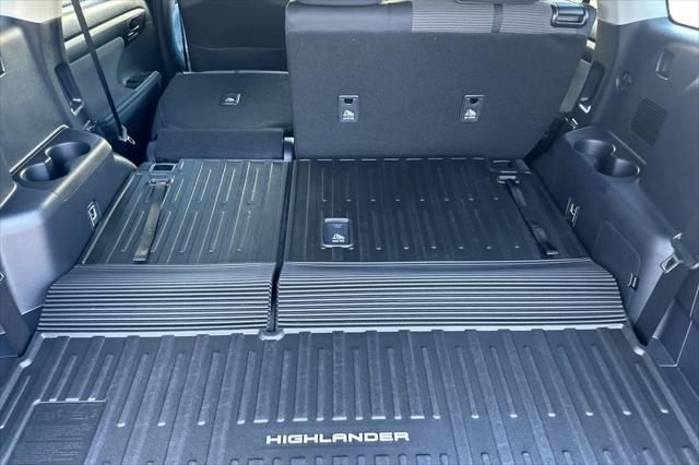 new 2025 Toyota Highlander car, priced at $43,068